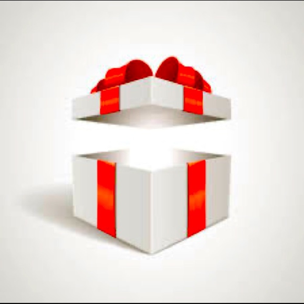 FREE 🎁 with Purchase❣️